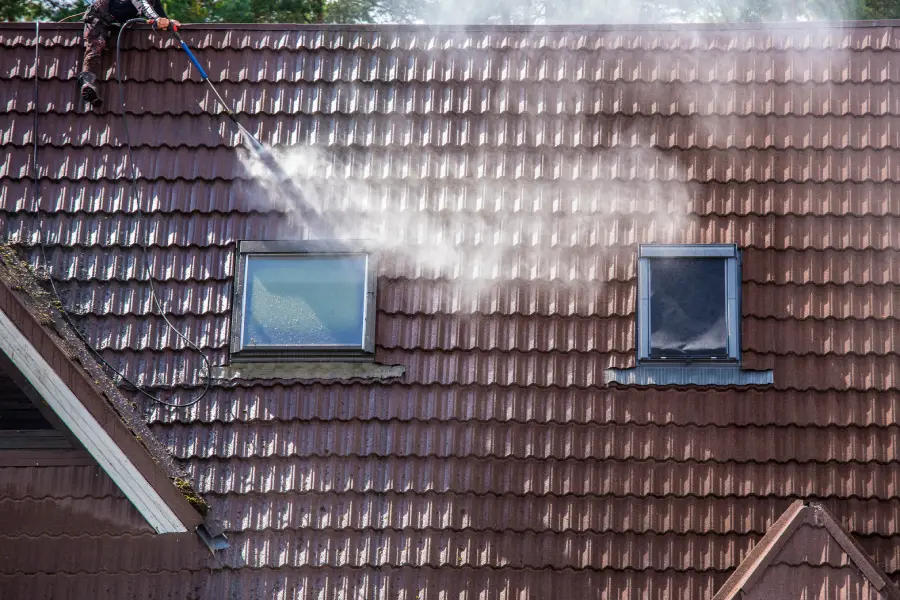 The Impact Of Weather On Roof Stains And Cleaning Needs Orlando, FL